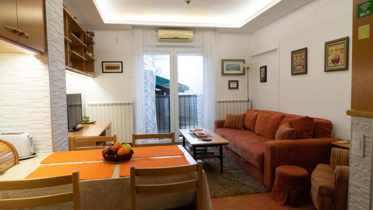 Apartment Akacija Gardens بلغراد المظهر الخارجي الصورة