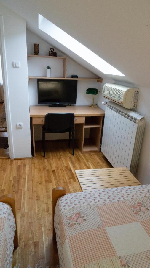 Apartment Akacija Gardens بلغراد المظهر الخارجي الصورة