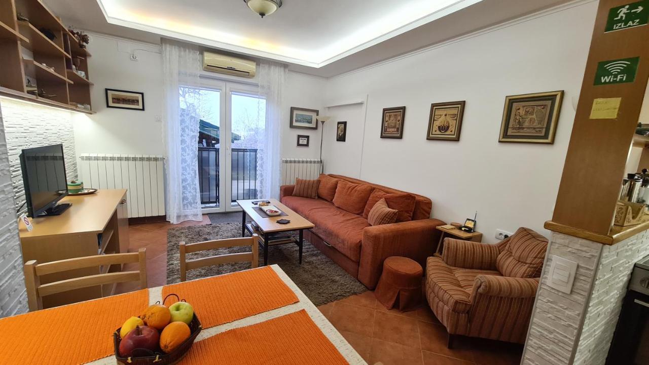 Apartment Akacija Gardens بلغراد المظهر الخارجي الصورة